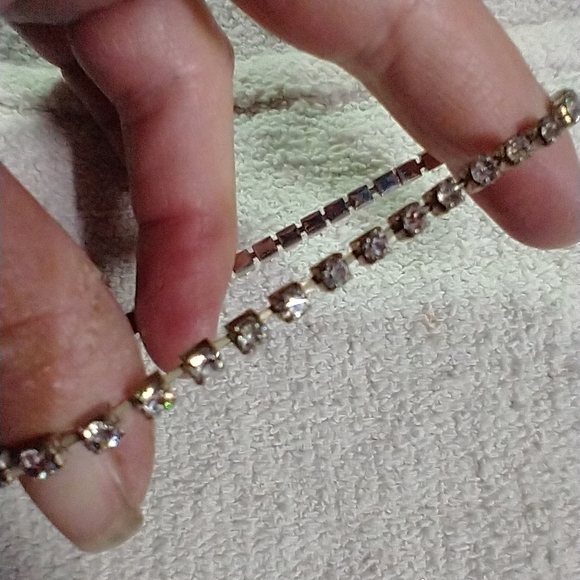 Silvertone stretch crystal tennis bracelet - Picture 4 of 4